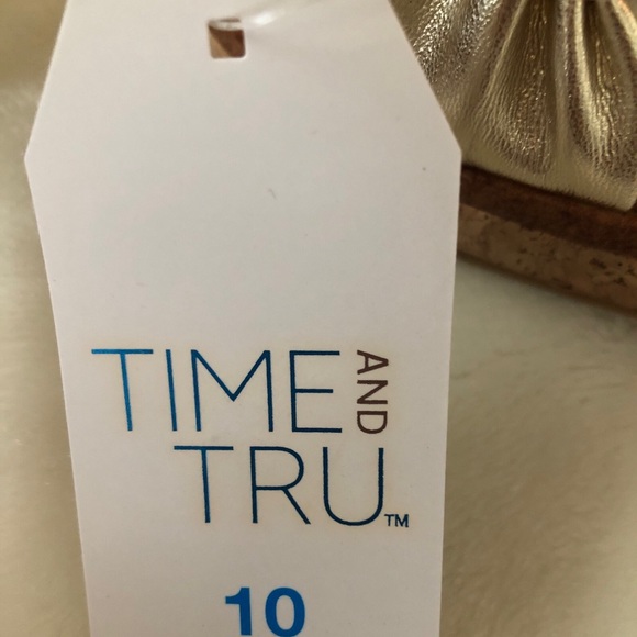 TIME and TRU Womens Comfort Gold Cork Wedge Platform Slip On Sandal Size 10 New - Picture 6 of 8